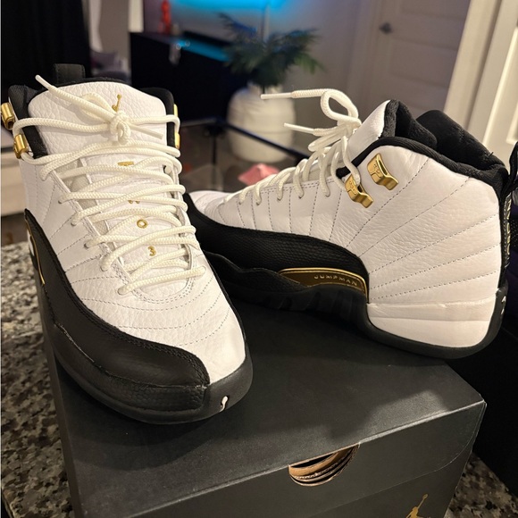 Jordan 12s Taxis - Picture 1 of 2